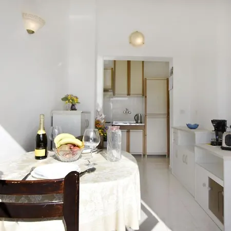 Einfache 2-zimmer-wohnung In Meeresnaehe