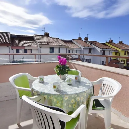 Einfache 2-zimmer-wohnung In Meeresnaehe Umag